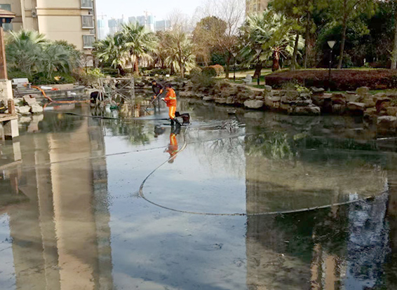 源汇景观池淤泥清理