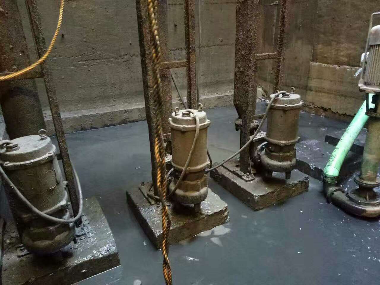 源汇污水池清理